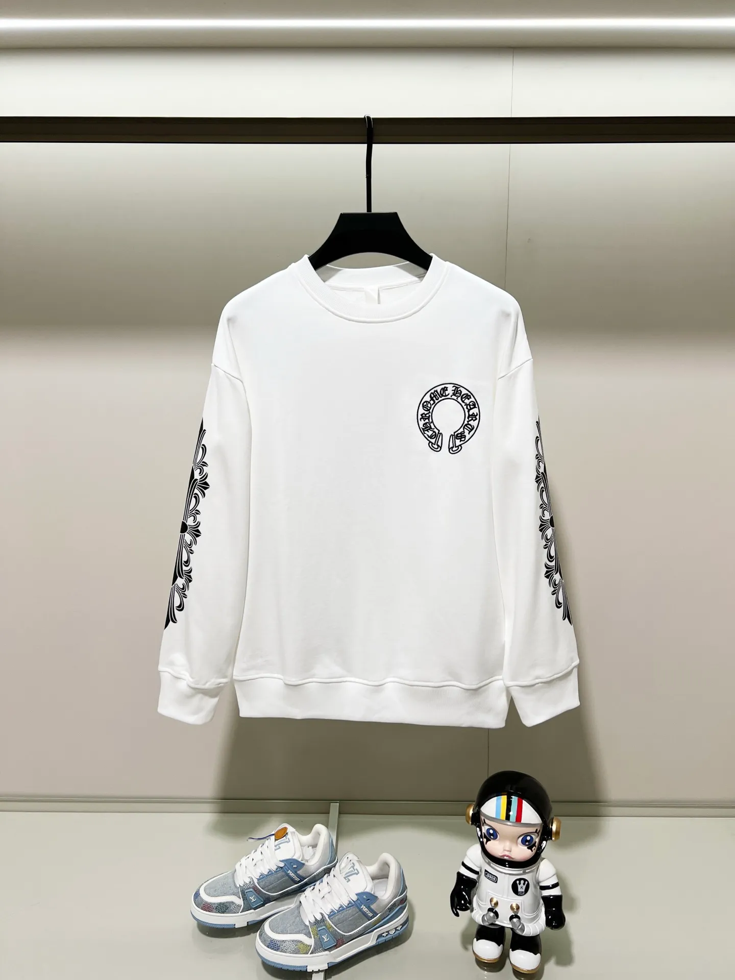 🅿️250 chrome hearts/Chrome Hearts 420g pure cotton round neck sweatshirt, front and rear sleeves, horseshoe Sanskrit letters LOGO embroidery🪡 logo, official synchronization, 1:1 original mold opening, fashionable personality, versatile trend, pure original quality, original washed fabric, tag, collar label, washed wheat, three complete labels, color: black, white. Size: XS-L